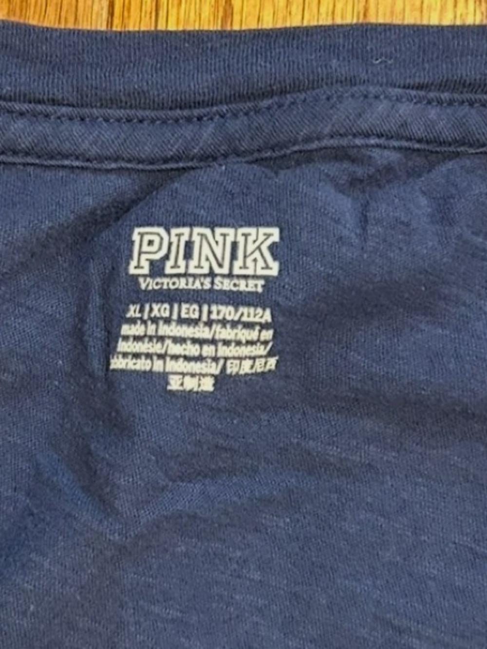 PINK Victoria’s Secret Navy Logo Tee XL Casual Graphic Shirt - Picture 4 of 7